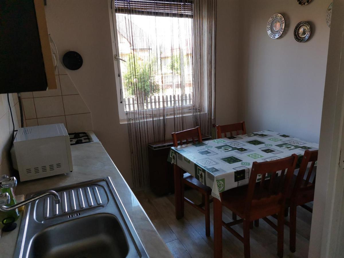דירות בלטונללה Roland Apartman מראה חיצוני תמונה