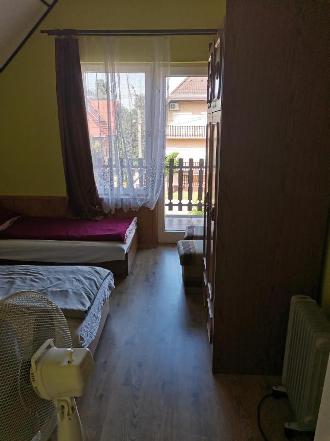 דירות בלטונללה Roland Apartman מראה חיצוני תמונה