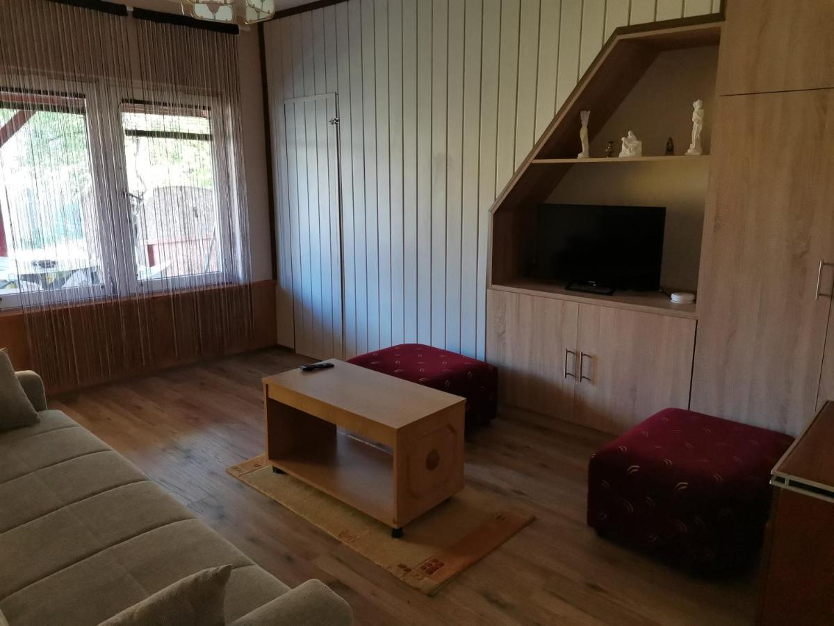 דירות בלטונללה Roland Apartman מראה חיצוני תמונה