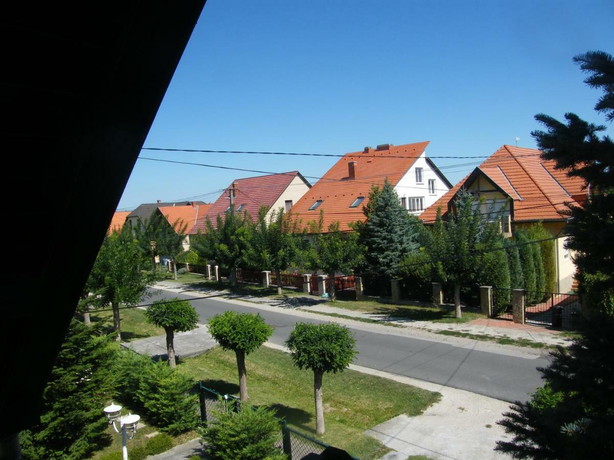 דירות בלטונללה Roland Apartman מראה חיצוני תמונה