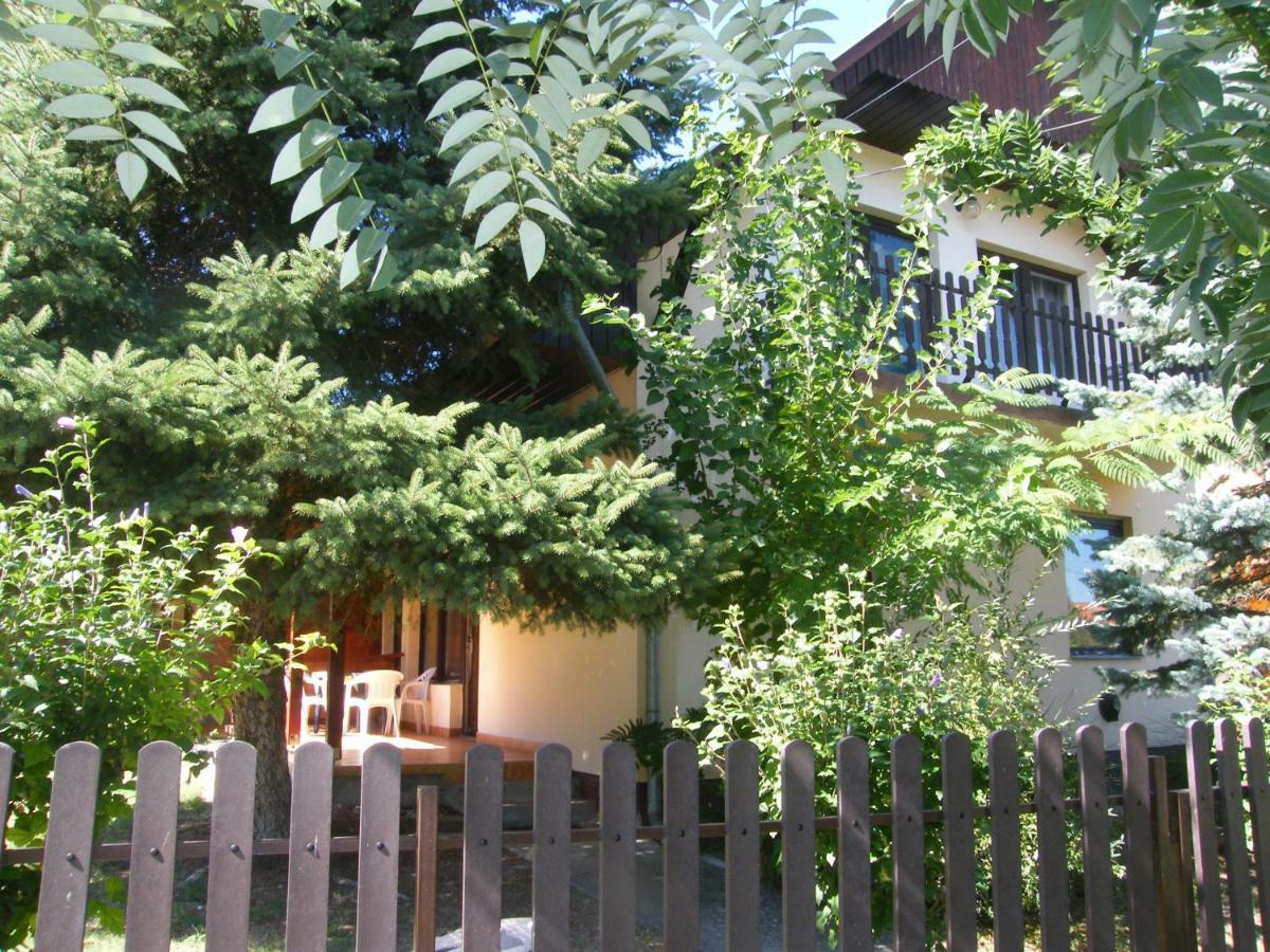 דירות בלטונללה Roland Apartman מראה חיצוני תמונה